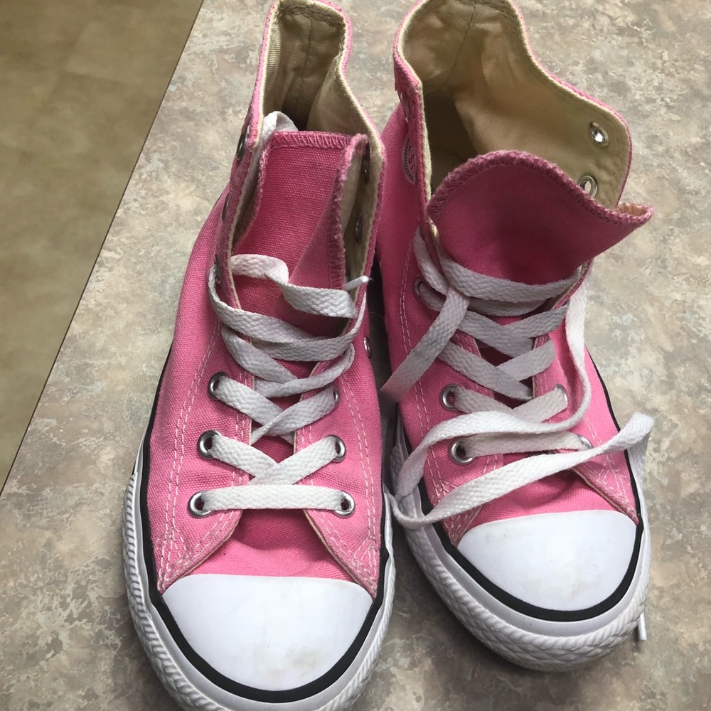 Youth girls pink Converse